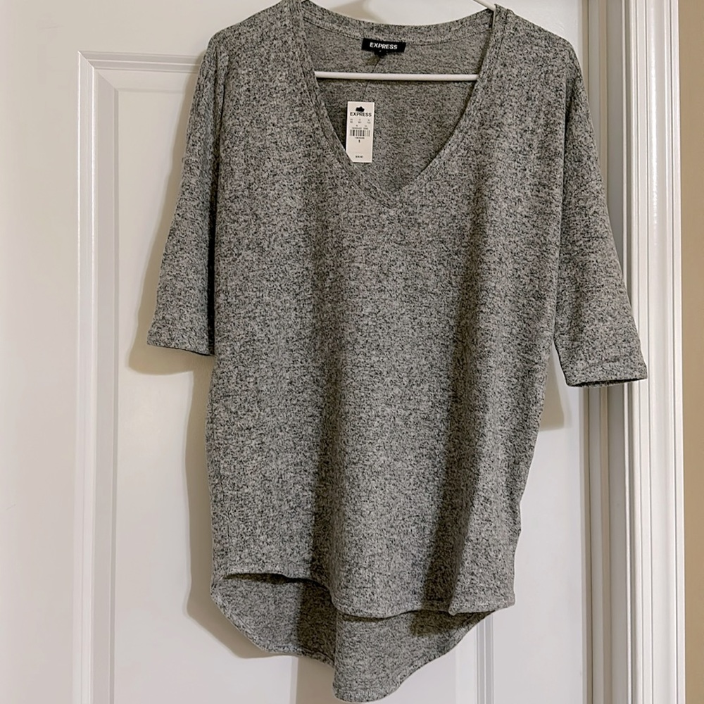 Women’s Express High-Low V-neck Short Sleeve Top - Size S